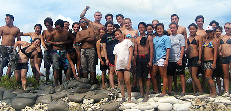 2011-10-12_econ_field_trip__news_image_2[1]